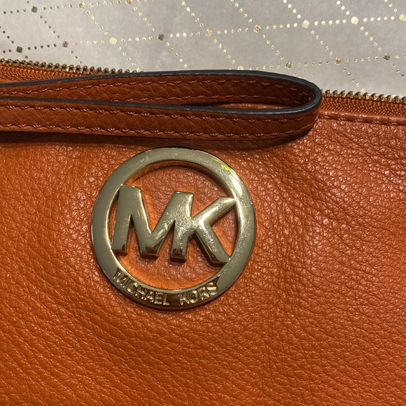Michael Kors Large Wristlet - Picture 2 of 4